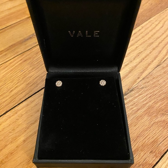 Rose gold diamond studs - Picture 1 of 3